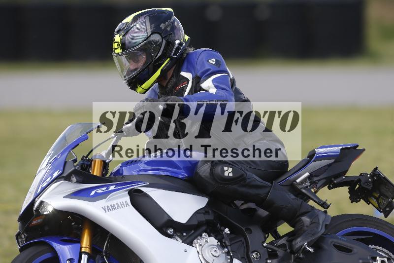 /Archiv-2025/09 22.04.2025 Cornu Master School ADR/gruen-vert/37